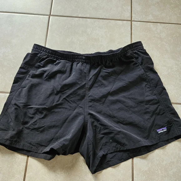 Patagonia Black Baggy Shorts - Picture 1 of 7
